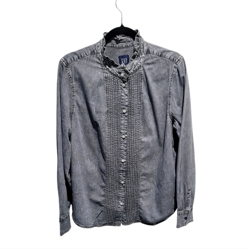 GAP Jeweled Pintuck Denim Button Up Grey Wash Shirt Size Large - Picture 2 of 11